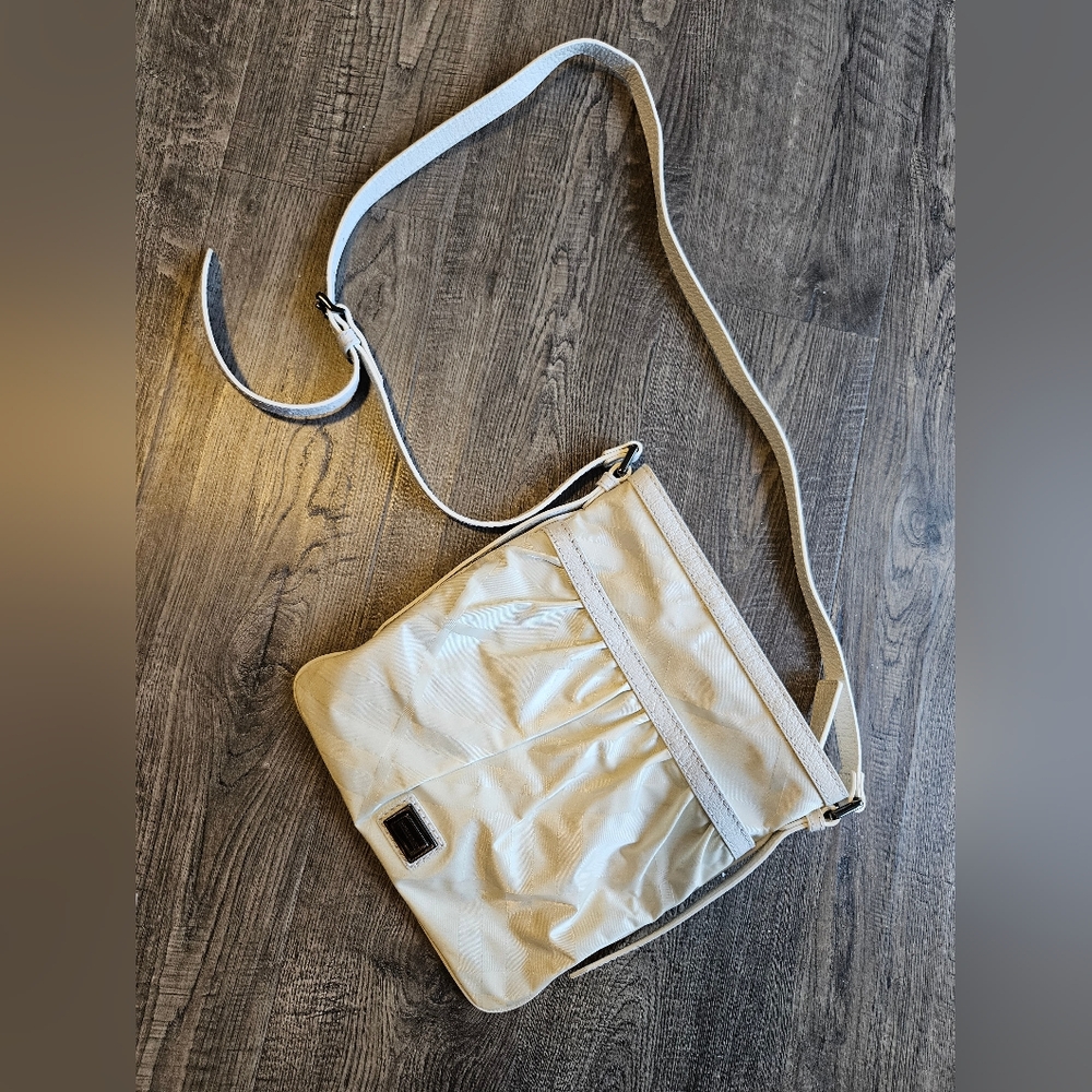 BURBERRY Cream Shoulder Bag